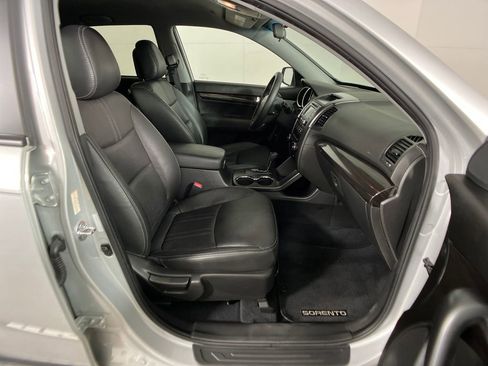 Used 2013 Kia Sorento EX image 6