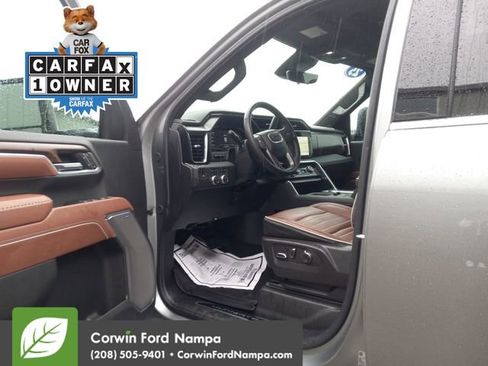 Used 2025 GMC Sierra 3500 Denali Ultimate image 9