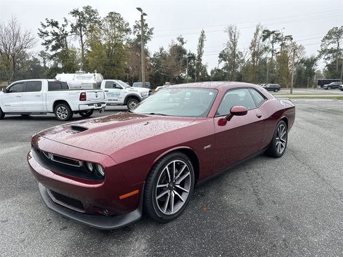 Used 2023 Dodge Challenger R/T w/ Plus Package image 6