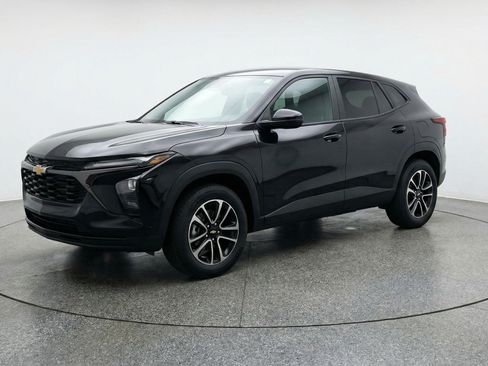 Used 2025 Chevrolet TrailBlazer LT image 3