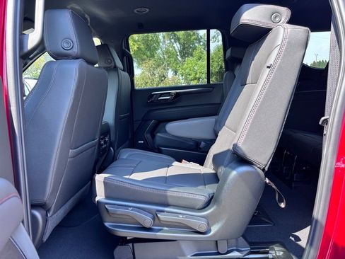 New 2025 Chevrolet Suburban RST w/ Comfort Package image 40