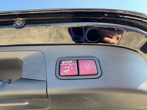 Certified 2025 Mercedes-Benz GLA 250 image 24