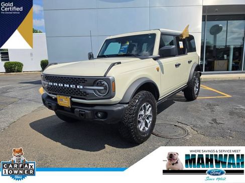 Certified 2025 Ford Bronco Badlands AWD/4WD image 1