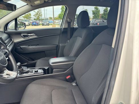 Used 2023 Kia Sportage LX AWD/4WD image 24