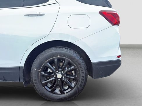 Used 2019 Chevrolet Equinox LT FWD image 18
