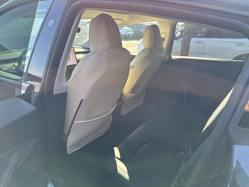Used 2024 Tesla Model Y Long Range image 9