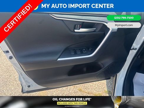 Certified 2025 Toyota RAV4 XSE AWD/4WD image 10