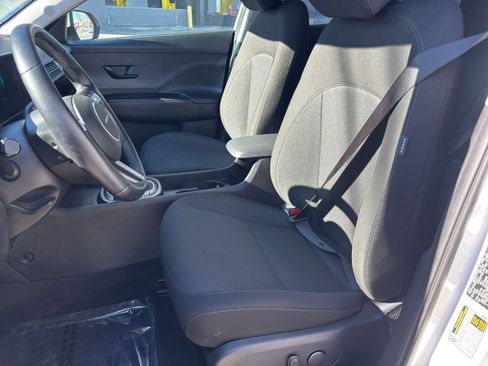 Used 2025 Hyundai Kona SEL image 32