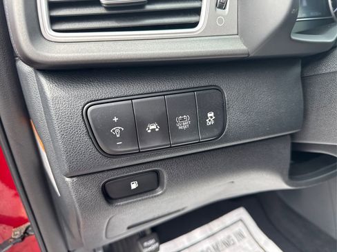 Used 2019 Kia Niro LX FWD image 34