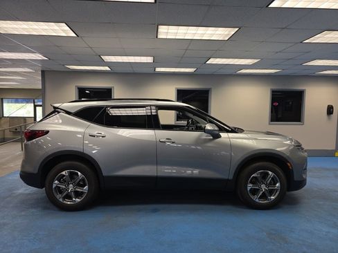 Certified 2024 Chevrolet Blazer LT w/ Convenience Package FWD image 2