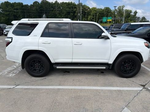 Used 2016 Toyota 4Runner SR5 Premium w/ Preferred Accessory Package AWD/4WD image 11