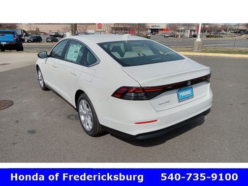 Certified 2025 Honda Accord LX image 9