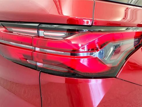 Used 2023 Chevrolet Traverse LT FWD image 15