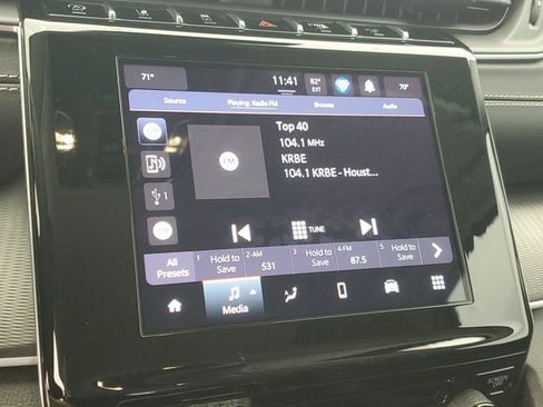 Used 2023 Jeep Grand Cherokee Laredo image 27