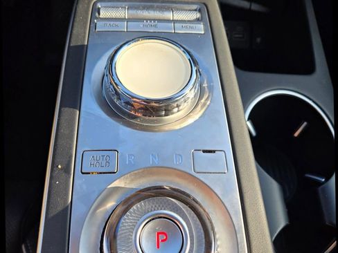 Used 2023 Genesis GV70 2.5T w/ Advanced Package image 21