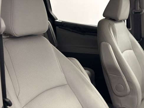 Used 2018 Honda Odyssey Elite image 11