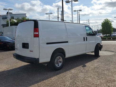 Used 2023 GMC Savana 2500 w/ Driver Convenience Package image 2