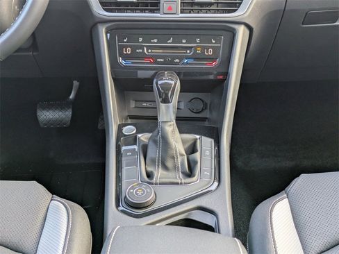 New 2026 Volkswagen Taos SEL image 22