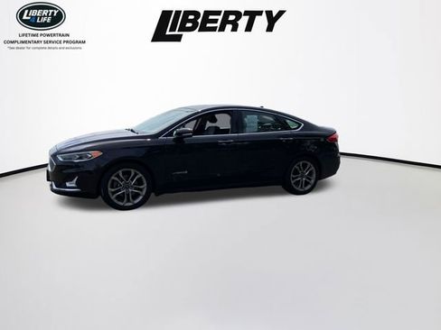Used 2019 Ford Fusion Titanium FWD image 2