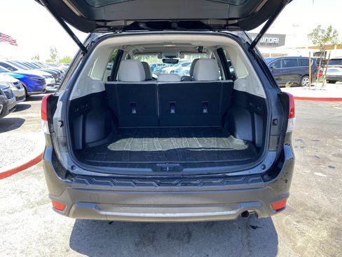 Used 2019 Subaru Forester Premium AWD/4WD image 14
