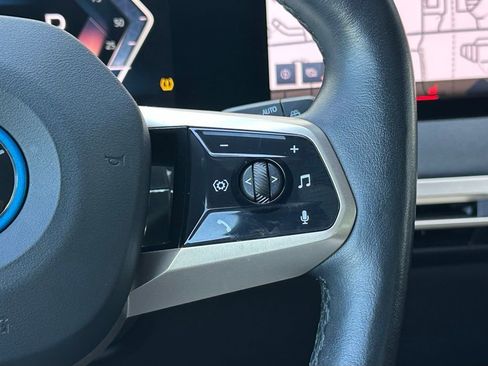 Used 2022 BMW iX xDrive50 w/ Sport Package image 37