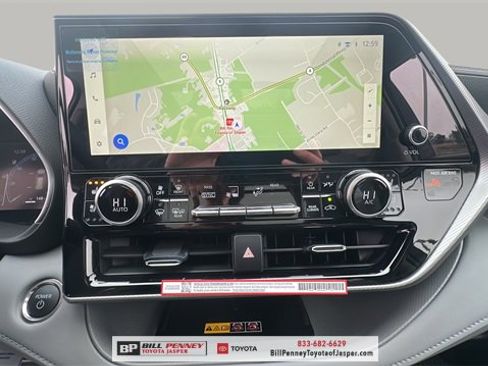 New 2026 Toyota Highlander Platinum image 15