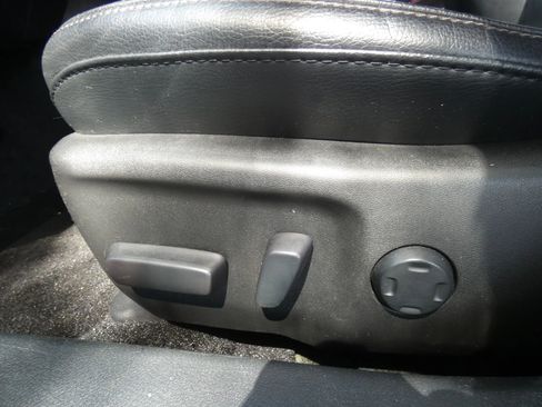 Used 2018 Toyota Avalon XLE image 52