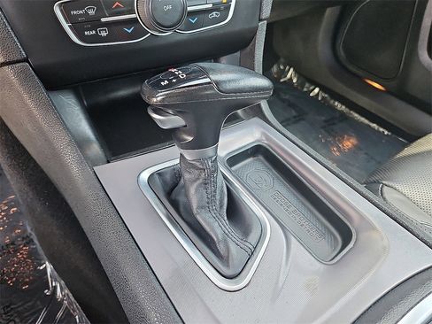 Used 2022 Dodge Charger SXT w/ Leather Interior Group image 25