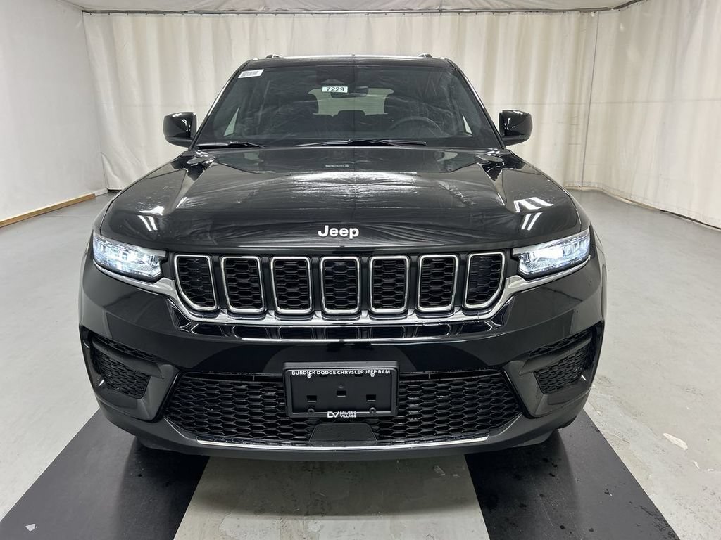 New 2026 Jeep Grand Cherokee Laredo AWD/4WD image 3