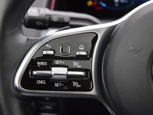 Used 2023 Mercedes-Benz GLB 250 image 24