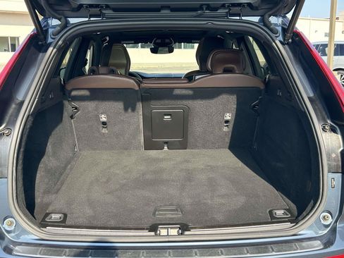 Certified 2024 Volvo XC60 B5 Plus w/ Protection Package Premier AWD/4WD image 15