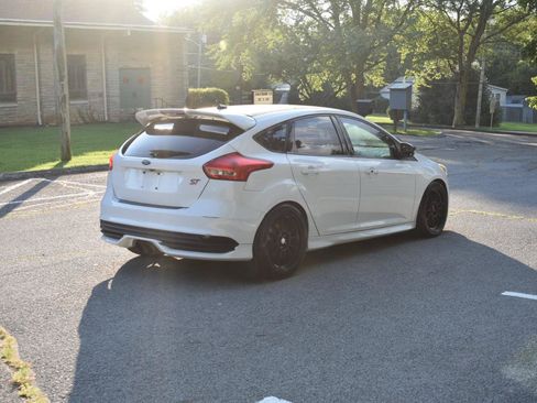 Used 2016 Ford Focus ST FWD image 7