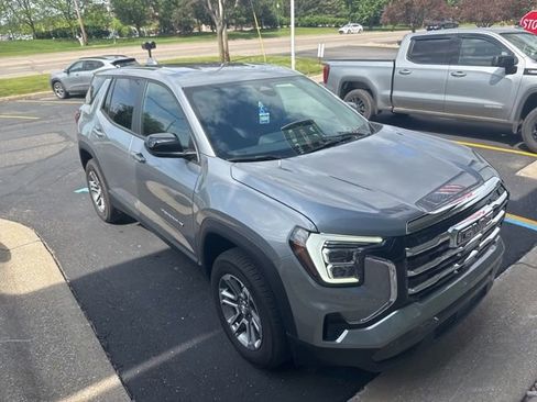 Used 2025 GMC Terrain Elevation FWD image 1