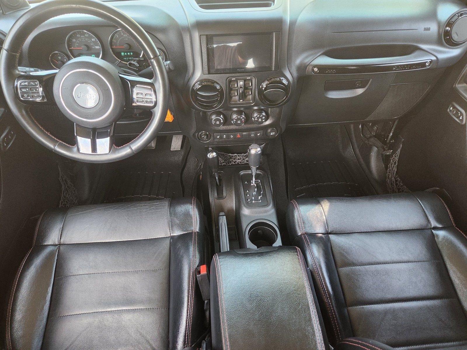 Used 2012 Jeep Wrangler Unlimited Sahara AWD/4WD image 7