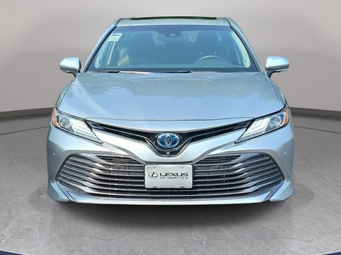 Used 2018 Toyota Camry XLE w/ Audio Package FWD image 2