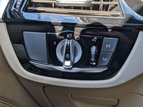 Used 2023 BMW 530i xDrive w/ Premium Package image 18