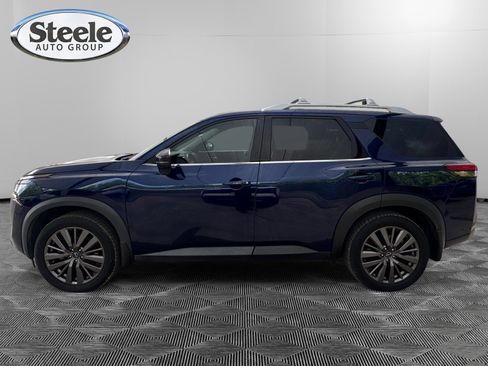 Used 2022 Nissan Pathfinder SL w/ SL Premium Package FWD image 2