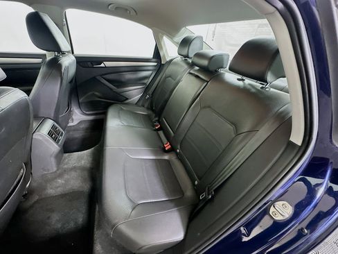 Used 2015 Volkswagen Passat TDI SE FWD image 27