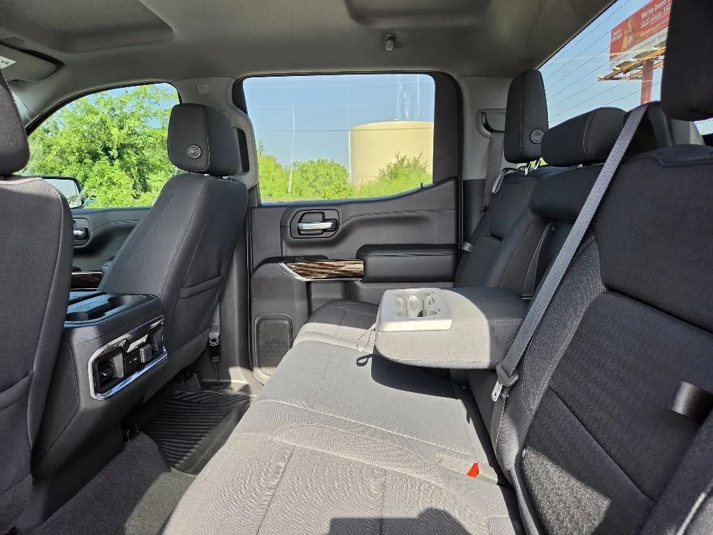 Used 2020 GMC Sierra 1500 Elevation w/ Elevation Value Package RWD image 17