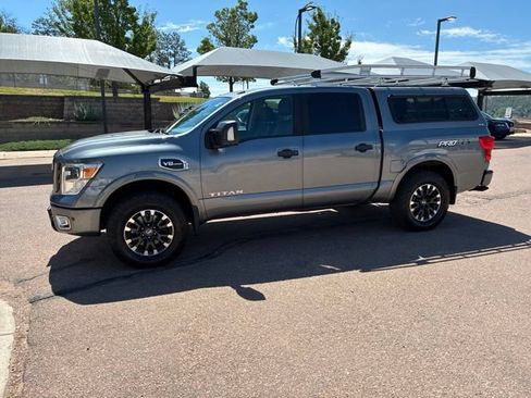 Used 2017 Nissan Titan PRO-4X AWD/4WD image 4