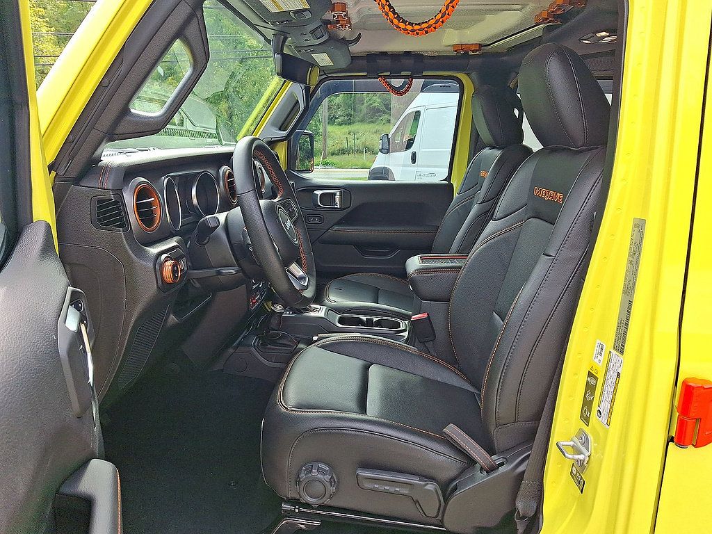 Used 2023 Jeep Gladiator Mojave w/ LED Lighting Group AWD/4WD image 40