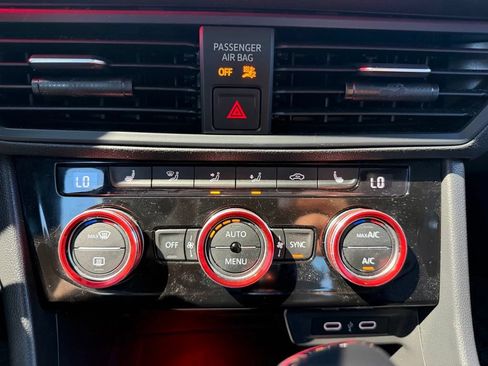 Used 2022 Volkswagen Jetta GLI Autobahn FWD image 23