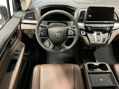 New 2026 Honda Odyssey Touring image 27