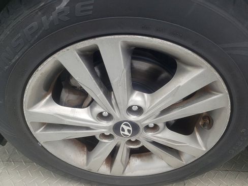 Used 2018 Hyundai Elantra SEL FWD image 31