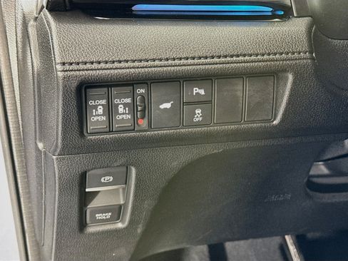 Certified 2025 Honda Odyssey Elite image 10
