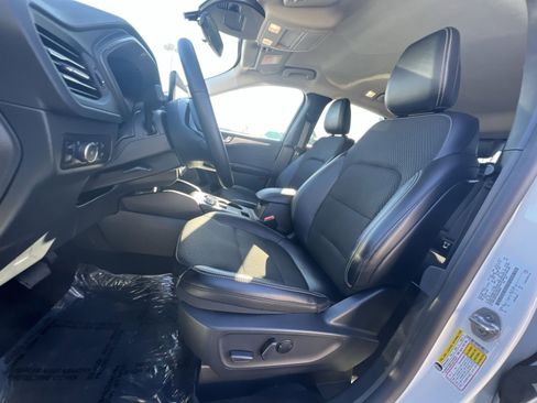 Certified 2025 Ford Escape SE image 13