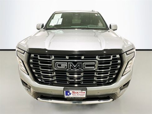 Used 2025 GMC Yukon Denali Ultimate image 2