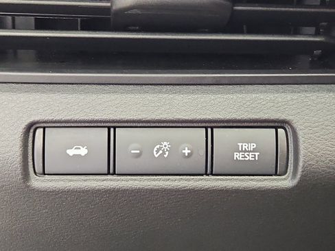 Used 2023 Nissan Altima 2.5 SR image 10