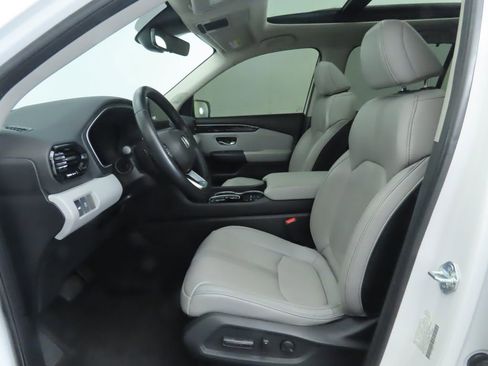 Used 2023 Honda Pilot Touring image 20