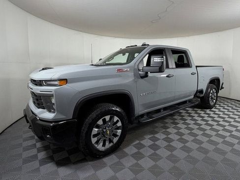 Certified 2025 Chevrolet Silverado 2500 Custom w/ Custom Convenience Package image 2